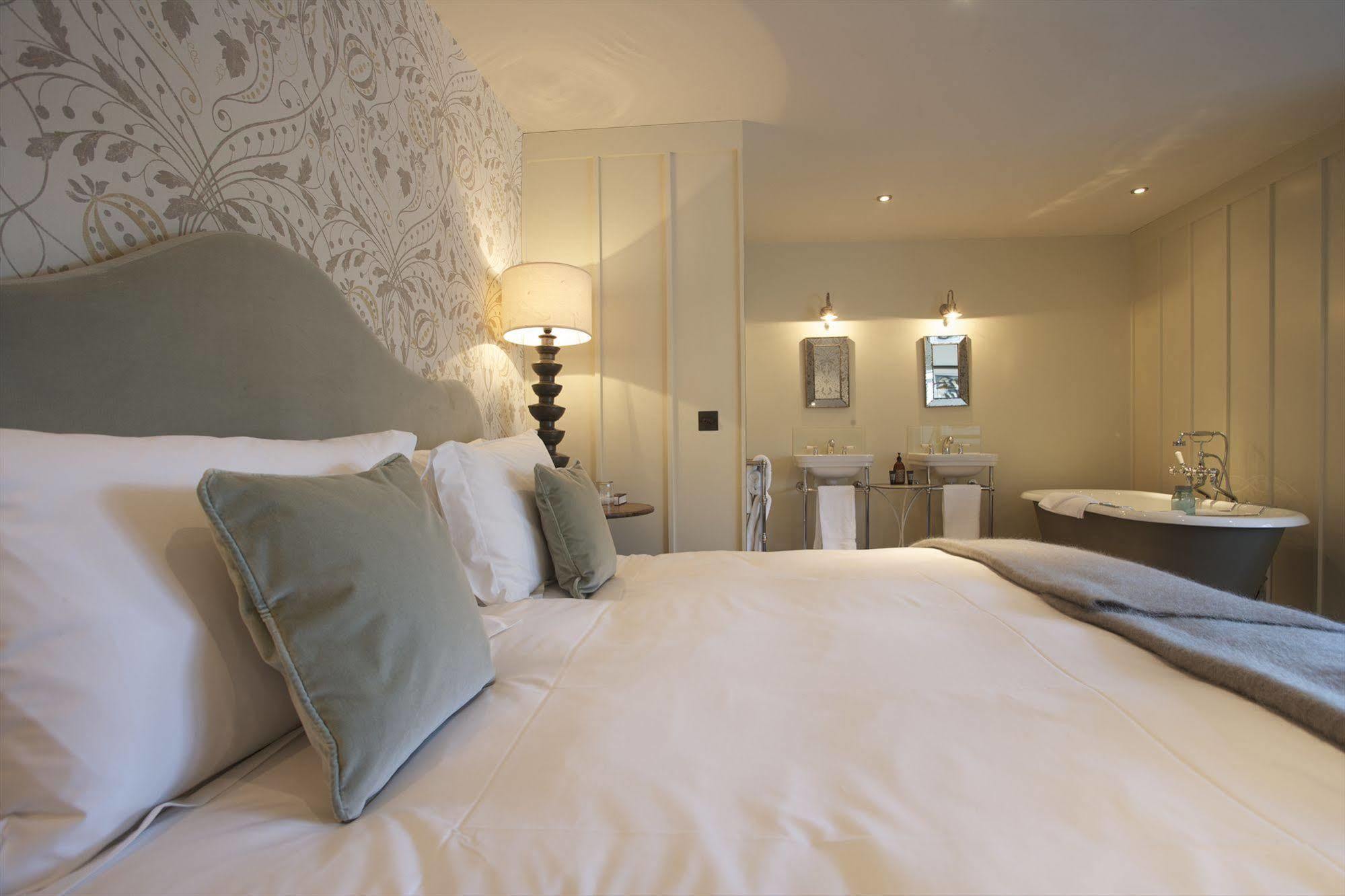 The Wheatsheaf Inn Bourton-on-the-Water Luaran gambar